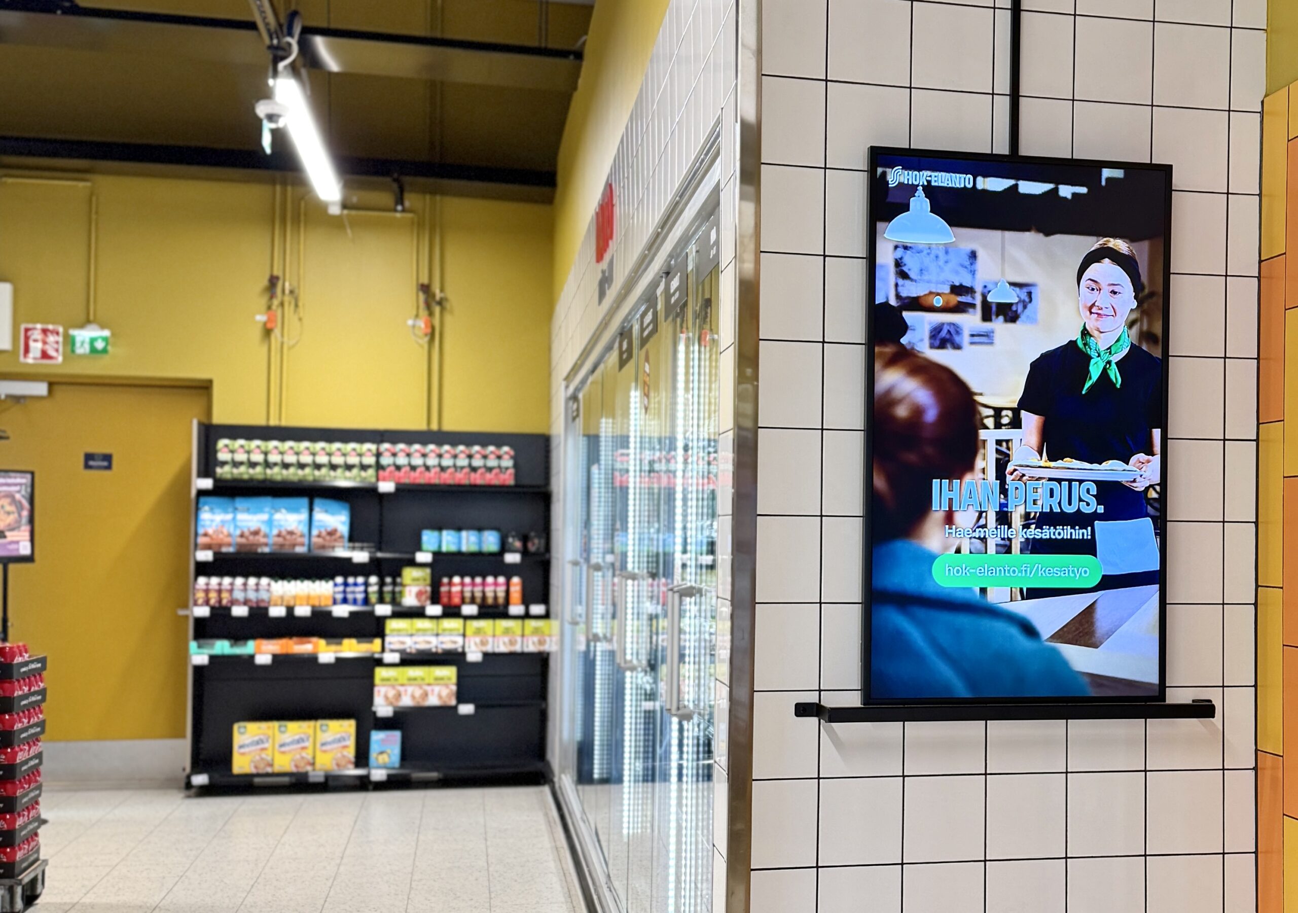 Iskevä otsikko videolle